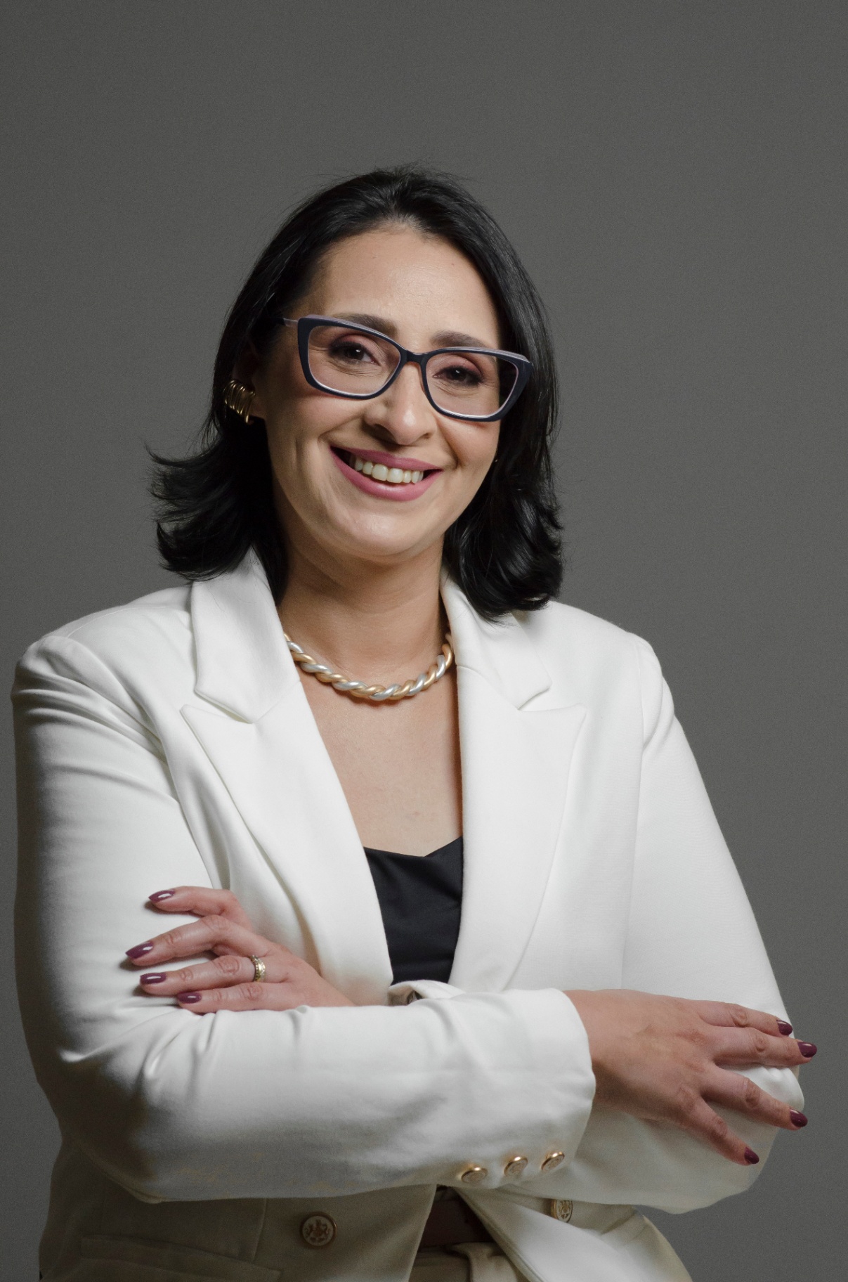 Adriana Paixão em contexto de trabalho